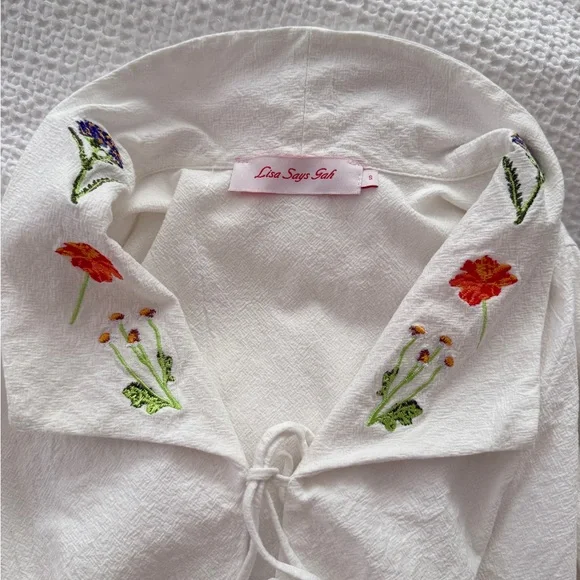 Lisa Says Gah White Mini Dress with Floral Embroidery - Picture 6 of 6